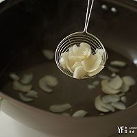 百香果冷泡鲜果的做法图解2