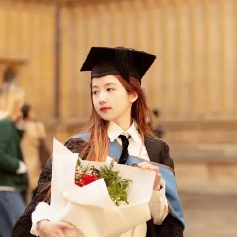 深圳女生朱雯琪获得国际数学大奖,成为牛津大学及中国的第一位获奖者。(取材自微博)