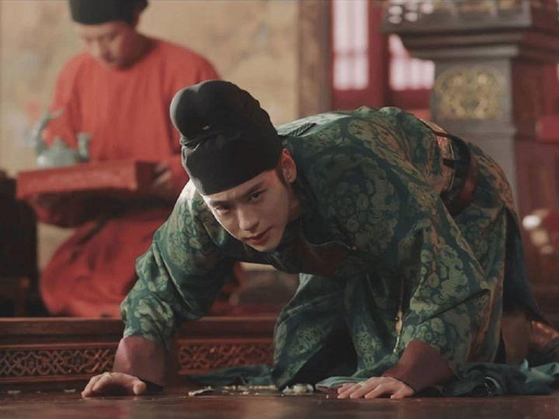 魏哲鸣饰演的刘畅在「锦绣芳华」黑化成恐怖情人。（取材自微博）