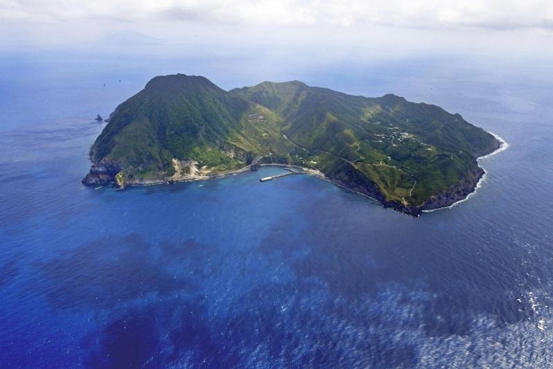 日本鹿儿岛县吐噶喇列岛近海地震频繁,所谓「吐噶喇法则」等消息在网络传开。(路透)