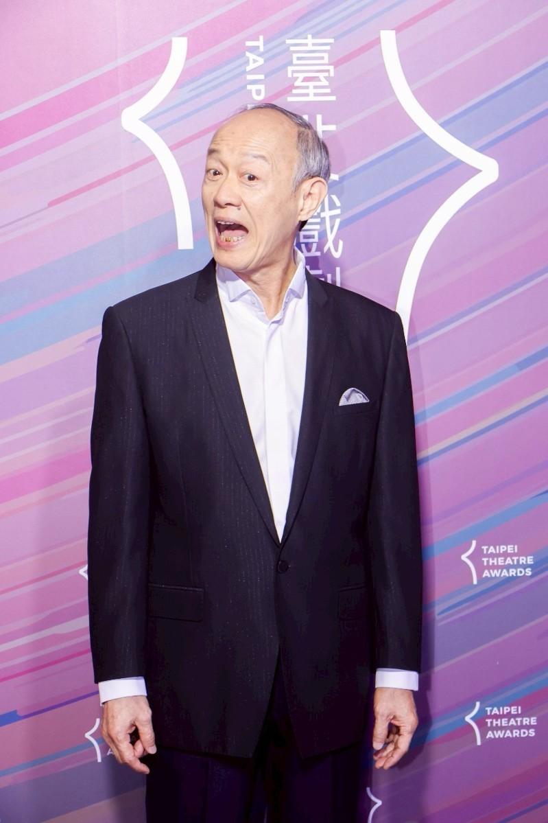 金士杰演戏超过40年,以「最后14堂星期二的课」获「台北戏剧奖」戏剧类男演员奖。(记者沈昱嘉/摄影)