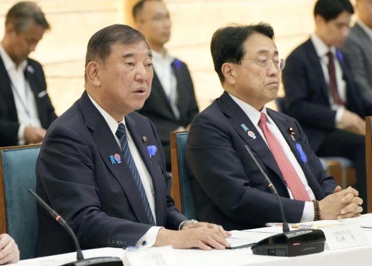 因应美国宣布对日本征25%的关税，日本首相石破茂8日在首相官邸开会，石破表示达成协议是因为日方避免轻率妥协。(路透)