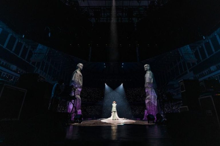GD演唱会视觉效果十足。图/ (C) GALAXY CORPORATION提供