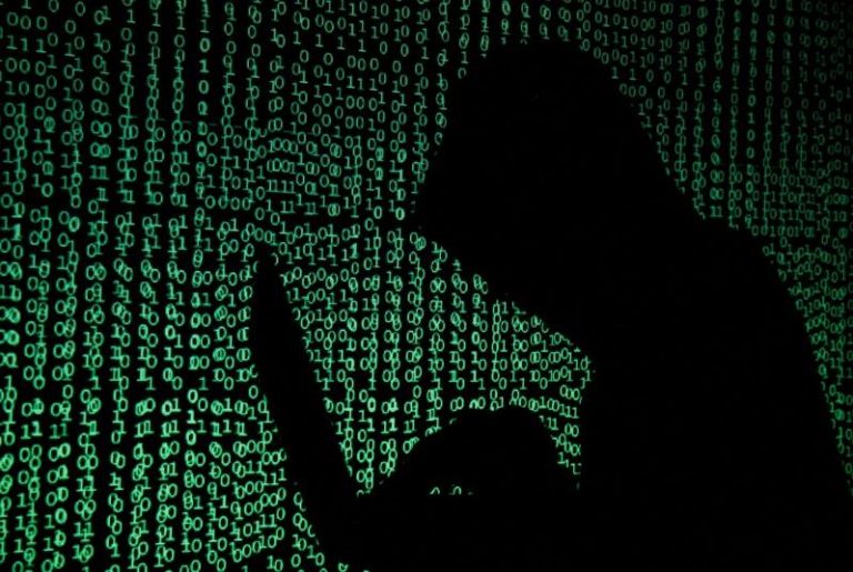 黑客组织锁定半导体设计、制造和供应链业者，利用被入侵的台湾大学电邮帐号，冒充求职者寄信，附带带有恶意网址的PDF档案，或附上加密压缩档发送恶意程序。(路透)