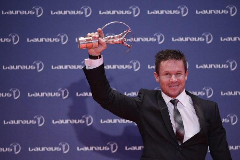奥地利极限运动家鲍加纳（Felix Baumgartner）18日在意大利因滑翔伞意外而猝逝，享年56岁。美联社
