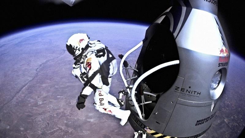 奥地利极限运动家鲍加纳（Felix Baumgartner）18日在意大利因滑翔伞意外而猝逝，享年56岁。美联社