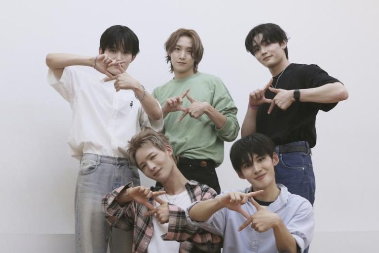 南韩流行乐（K-pop）新男团1VERSE今天在全球正式出道，其中2名成员是来自北韩的脱北者。美联社