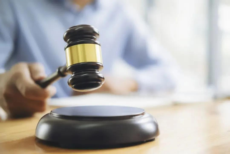 一名男子在遭到患有抑郁症的妻子攻击后,将妻子杀死被判无期;示意图。(取材自凤凰网)