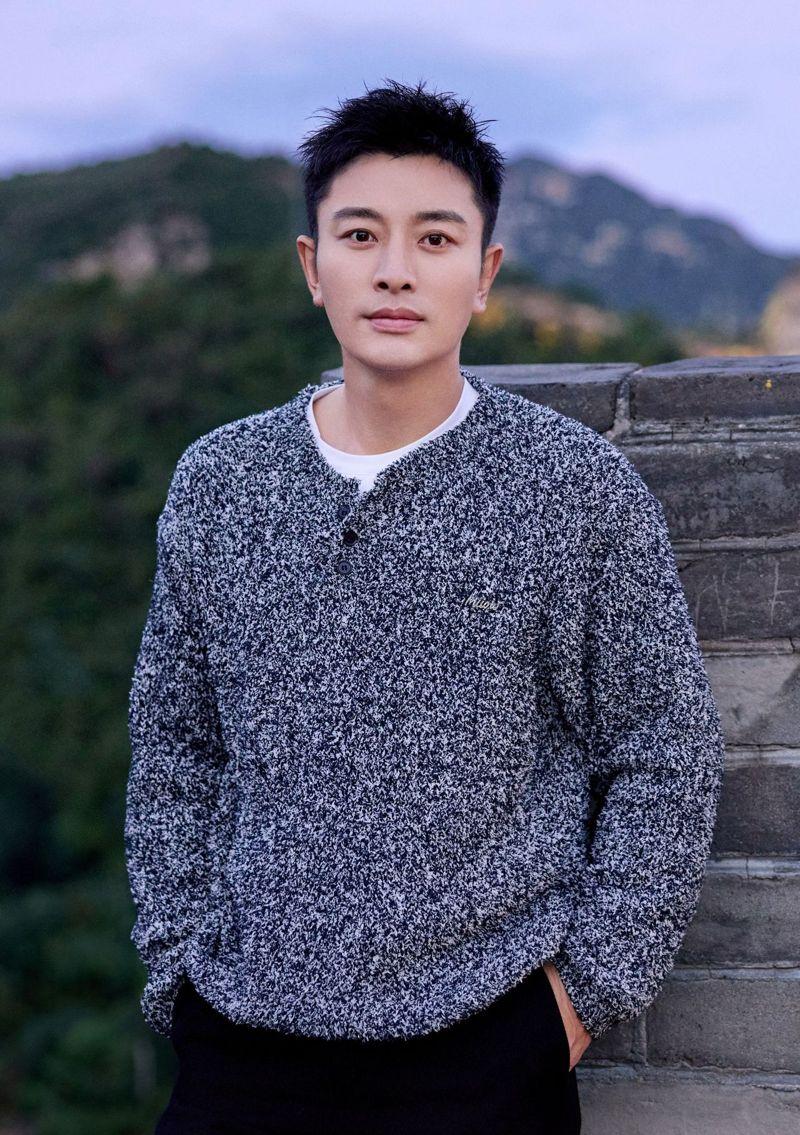 甜馨为了妈妈李小璐，强硬回怼网友恶意评论。(取材自微博)