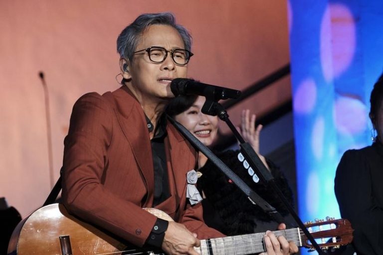 罗大佑经典歌曲无数。（图／大右音乐提供）