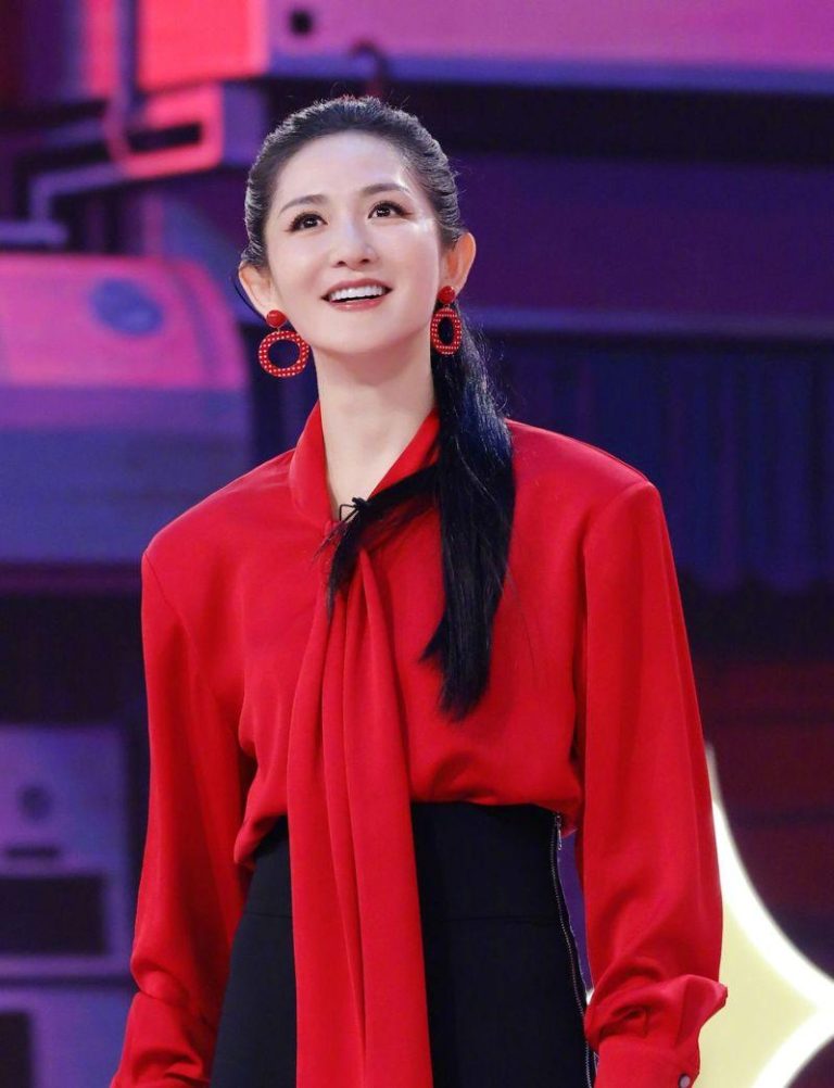 谢娜曾因未能准时抵达张杰演唱会，崩溃大哭。(取材自微博)