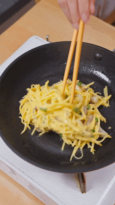 【宝宝辅食】鱿鱼土豆饼的做法图解5