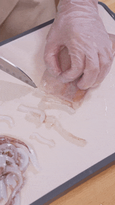 【宝宝辅食】鱿鱼土豆饼的做法图解2