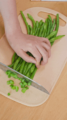 【宝宝辅食】豆角小煎饼的做法图解3