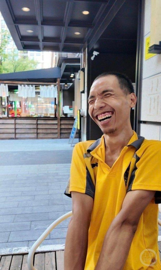朱传洋的愿望是成为一名专送外卖员。(取材自上游新闻)