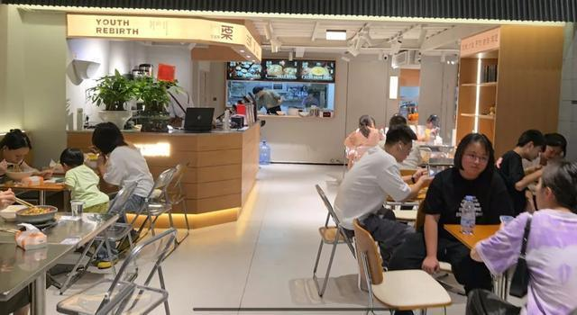 店内每天几乎都是爆满状态。(取材自大象新闻)