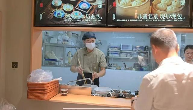 店内每天几乎都是爆满状态。(取材自大象新闻)
