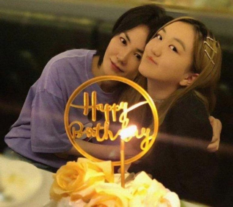 李嫣被夸清冷气质很像妈妈王菲。(取材自微博)