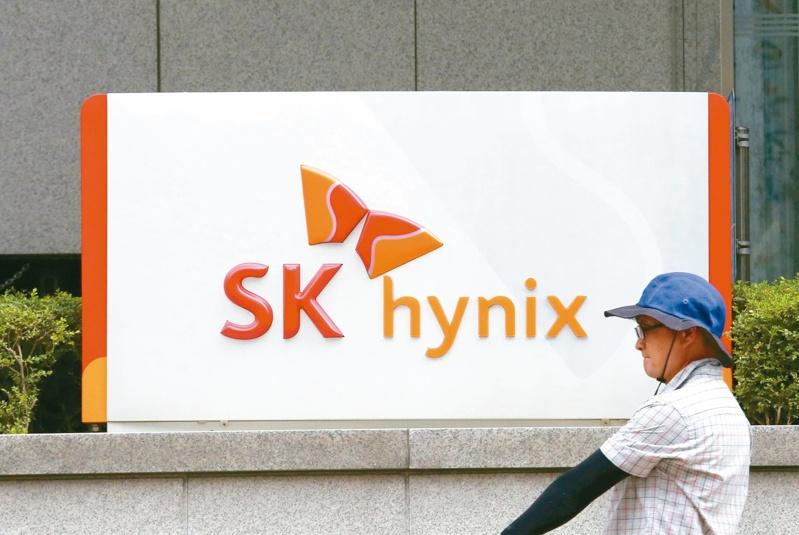 SK海力士高带宽内存事业规画负责人崔俊龙表示,HBM市场直到2030年,每年将成长30%。(美联社)