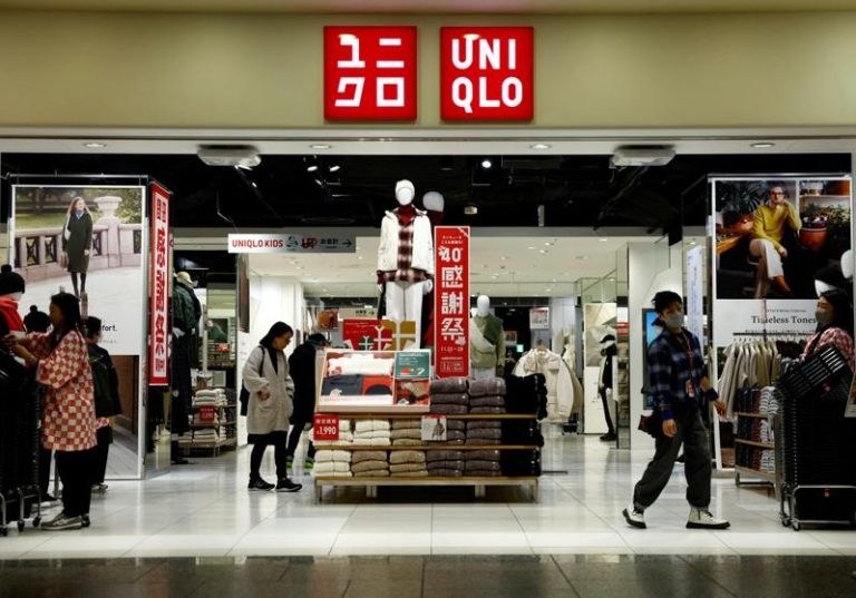 日本上季经济成长展现超乎预期的韧性，民间消费成长也高于预估。(路透)