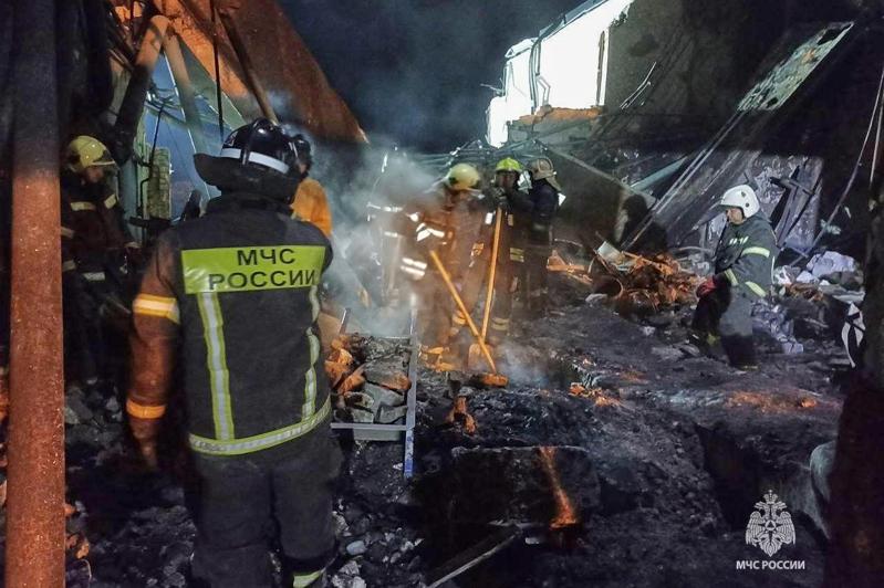 俄罗斯利珊州发生大爆炸，人们奔逃。(路透)