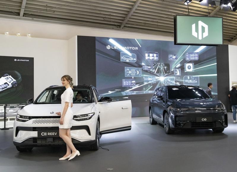 中国国产特斯拉6人座Model Y L上市。（取自澎湃新闻）