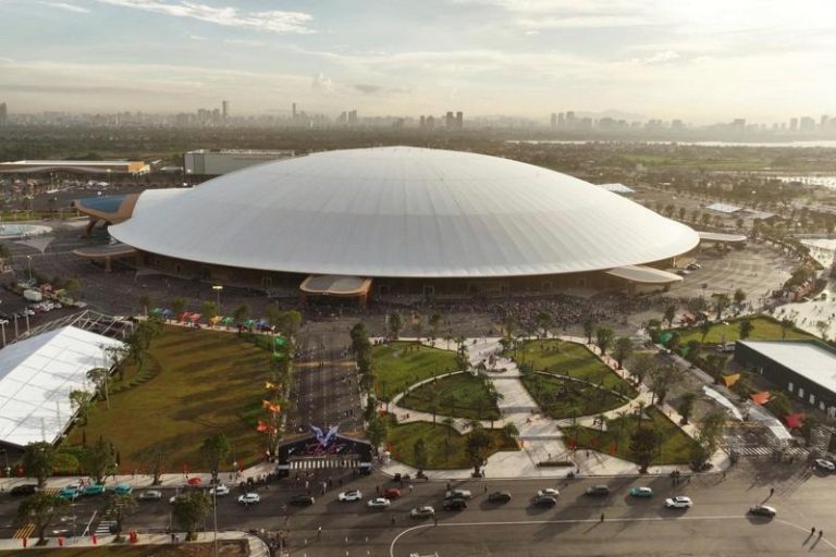 越南国家展览会议中心总面积超过90公顷，建筑整体俯瞰为越南文化中的金龟神形状，据信为全球最大环型展览馆。（VinGroup提供）