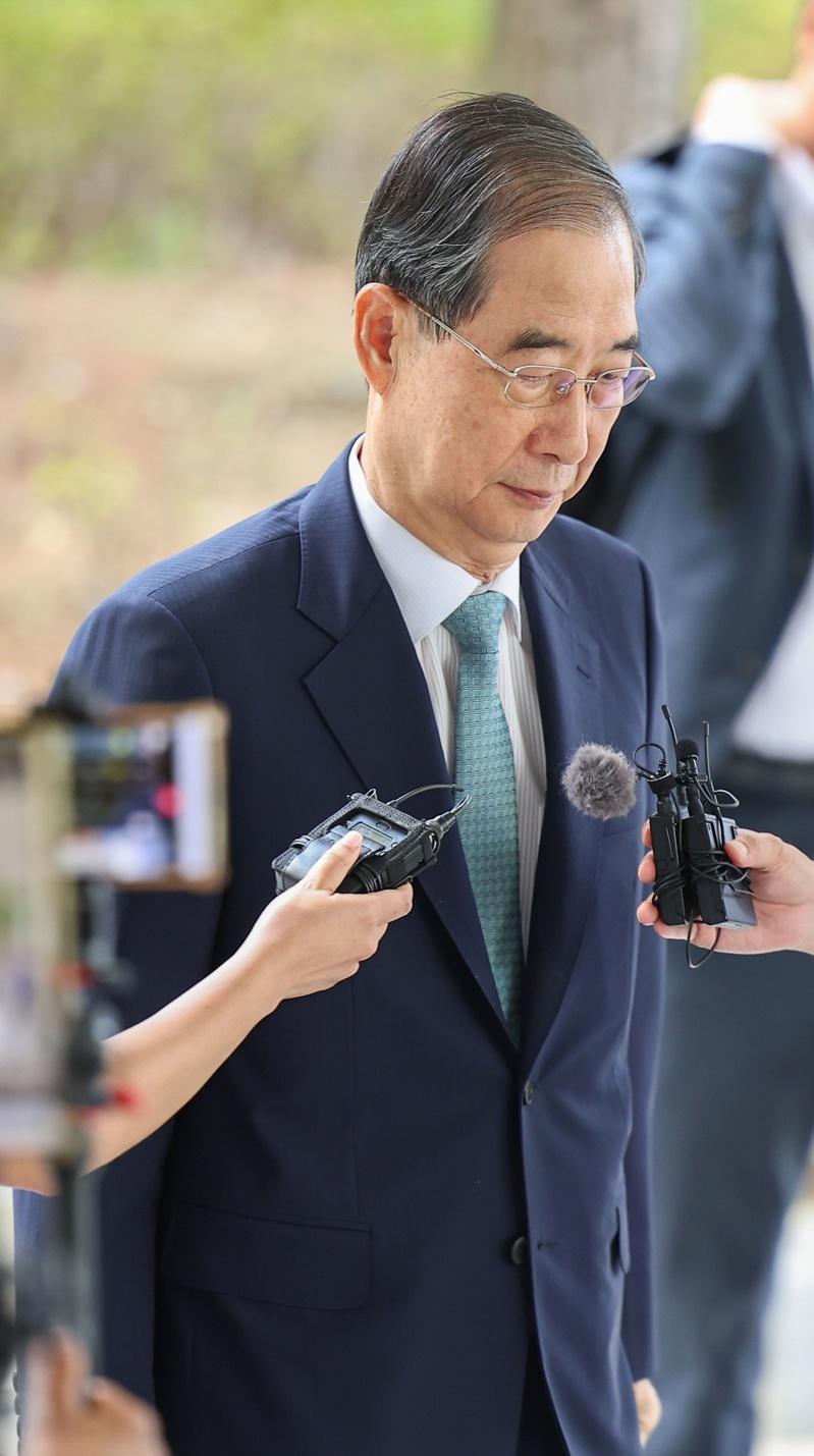 南韩检方24日对前总理韩悳洙（图）提出逮捕令，指控他协助前总统尹锡悦在去年12月...