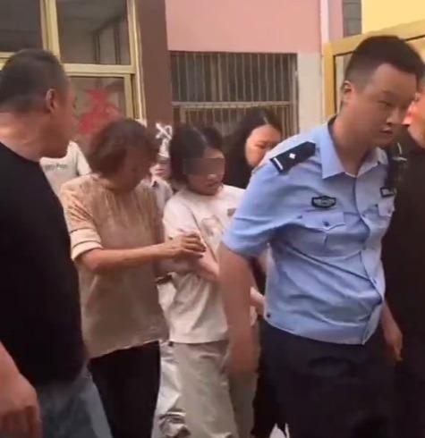 25岁女子刘某某疑因家暴身亡。（取材自微博）