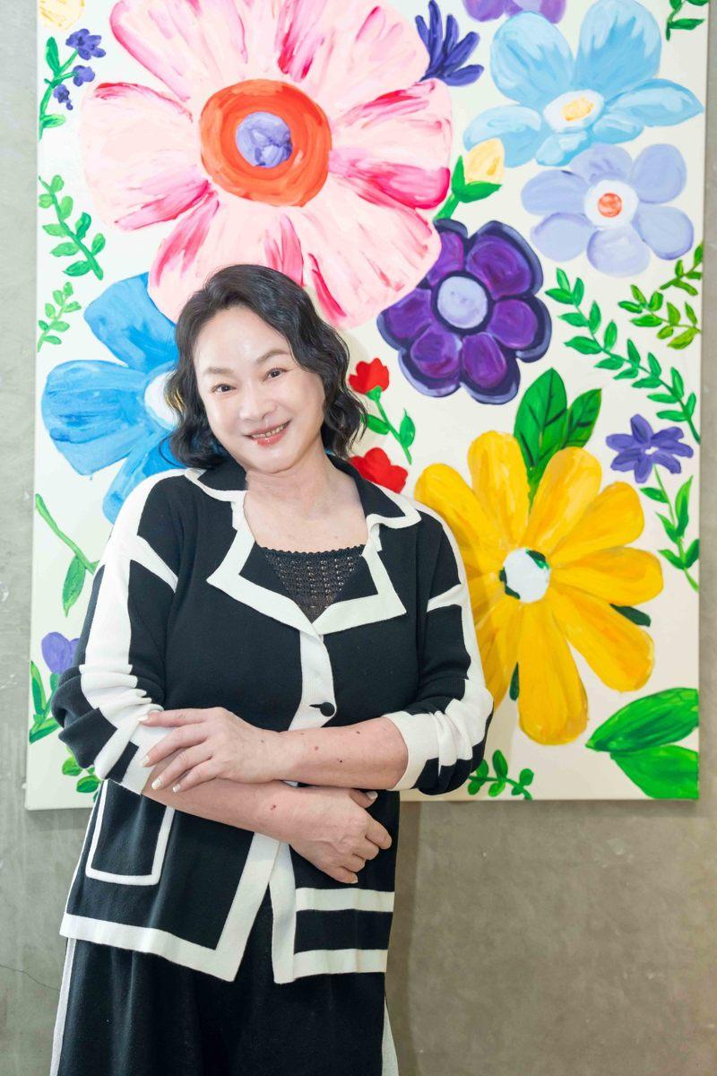 陆小芬对自身保养很有一套，并分享多年使用精油心得。（图／一束光影艺提供）