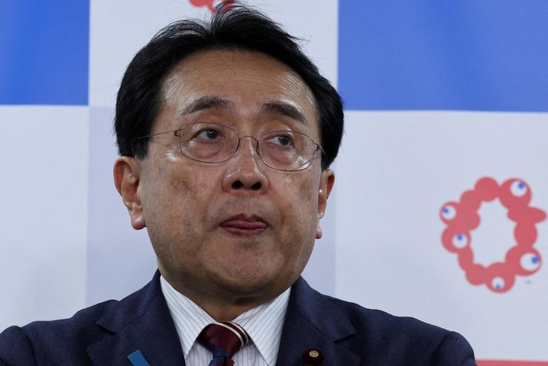 日本贸易谈判代表赤泽亮正原订28日赴华府,与美方敲定涉及5500亿美元投资的贸易协议书面文档,但日本政府在最后关头临时取消行程,协议进度再度延后。(路透)