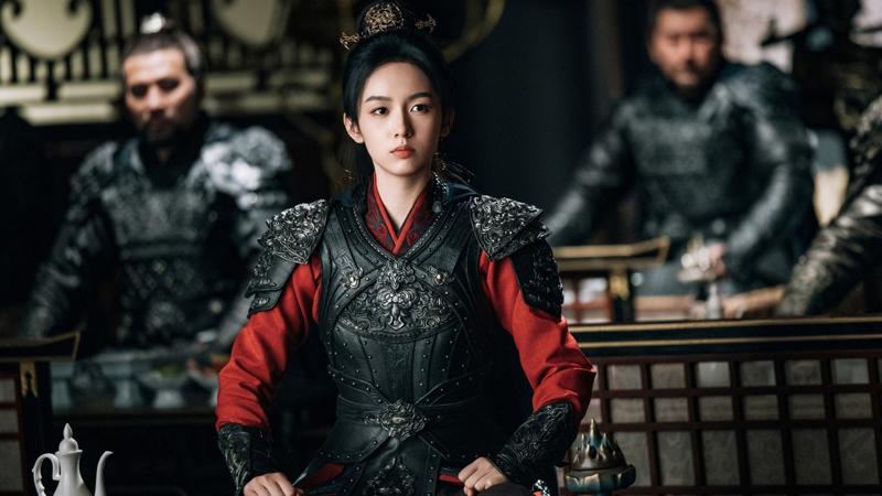 周也(左)、丞磊在「锦月如歌」携手征战沙场。(爱尔达电视 提供)