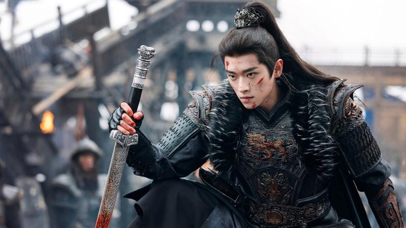 周也(左)、丞磊在「锦月如歌」携手征战沙场。(爱尔达电视 提供)