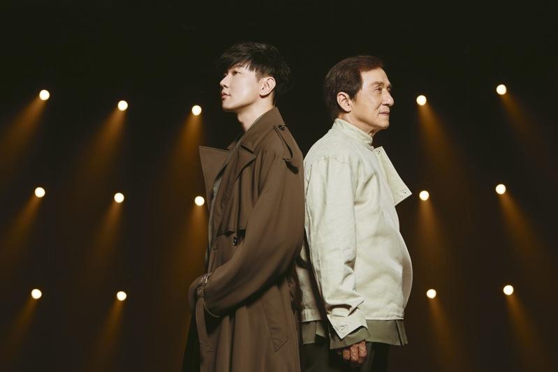 林俊杰（左）新歌「Skibidi」邀请成龙惊喜梦幻联动。图／JFJ PRODUCTIONS提供