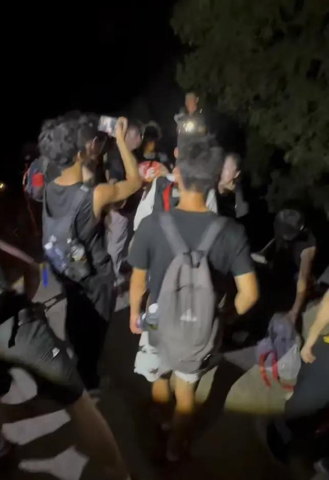 登山前的合影 。(取材自红星新闻／受访者供图)