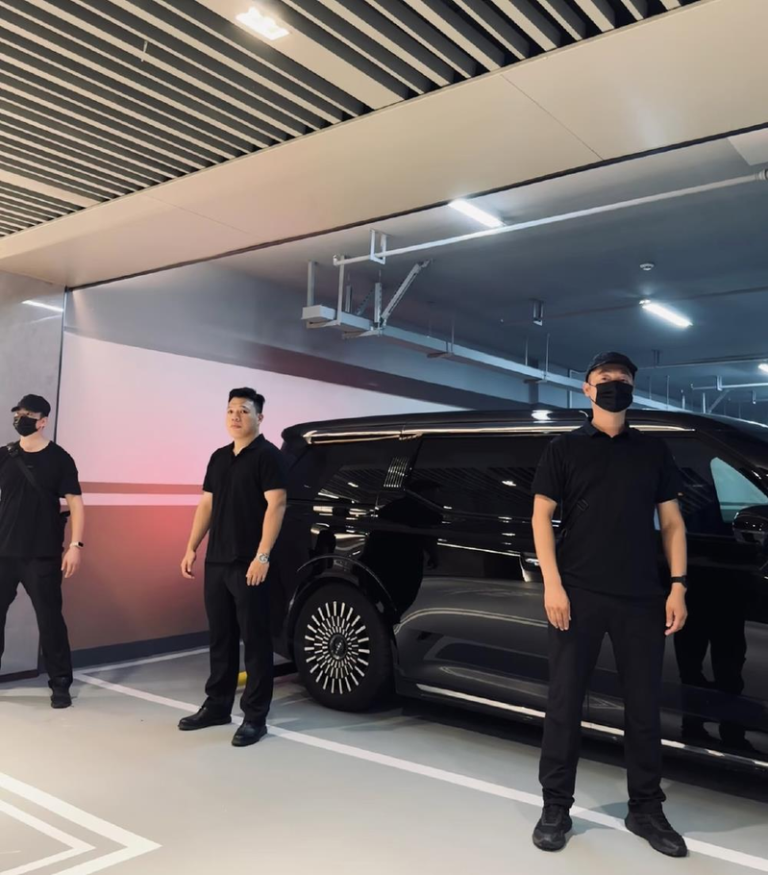 叶先生的保镖团队。（取材自重庆日报）