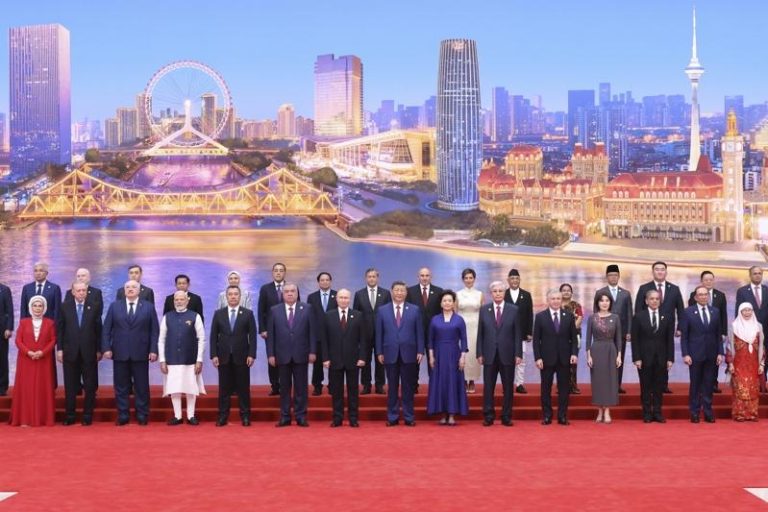 拥有10个成员国的上海合作组织今明两天在天津市召开会议，这个组织成立24年来规模及影响力扩大，但目标和计划仍不明确。(美联社)