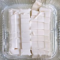 空气炸锅鸡蛋抱豆腐的做法图解1