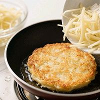 番茄土豆蛋窝脆的做法图解1