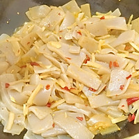 下饭菜—酸萝卜剁辣椒炒魔芋的做法图解7