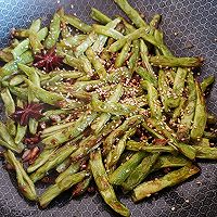 椒蒜香煸四季豆的做法图解6