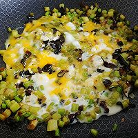 香辣豉肉芹菜蛋的做法图解3