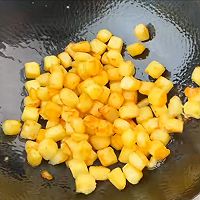 土豆火腿肠的做法图解1