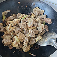 西红柿炖牛肉的做法图解2