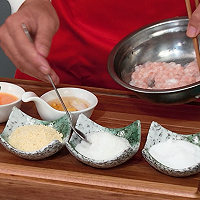 # 城市美味寻新季  鸡汁加拿大北极虾饺的做法图解4