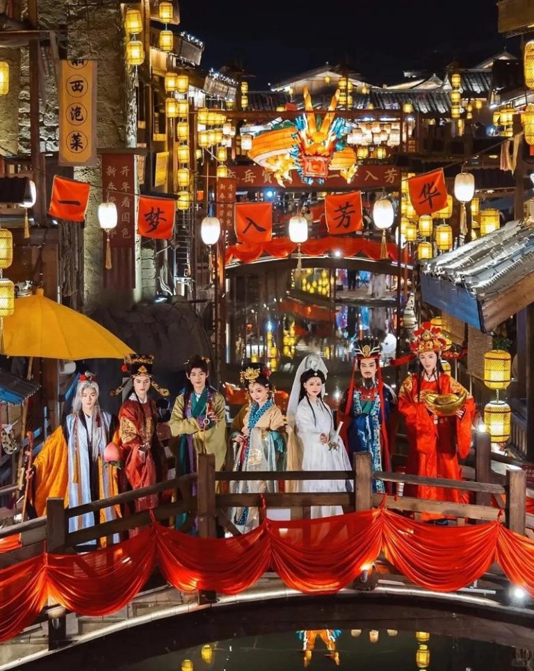 景区NPC成为中国年轻人心目中的「神仙职业」。（取材自小红书）