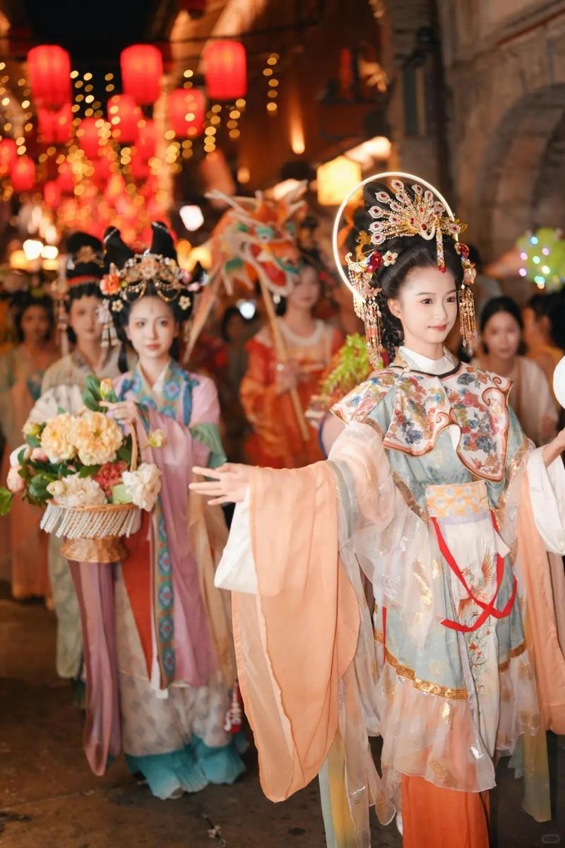 景区NPC成为中国年轻人心目中的「神仙职业」。（取材自小红书）