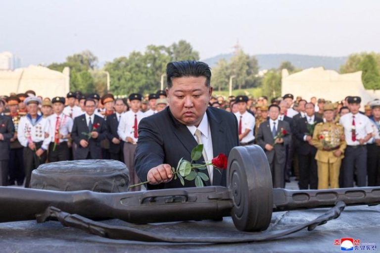 北韩国家领导人金正恩，摄于今年7月。（路透）