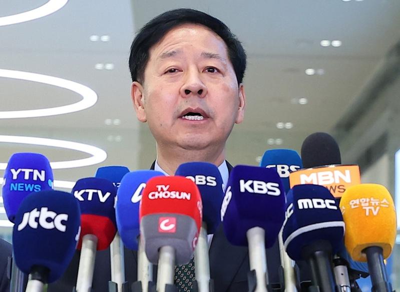 南韩财政部长具润哲表示,尽管川普将对南韩课15%对等关税,但与美FTA的零关税仍有效。 (欧新社)