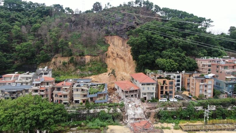 广州市白云区大源街大源村黄庄片区6日滑坡现场。(新华社)